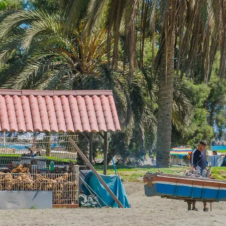 Cubo's La Casita Del Palo Malaga